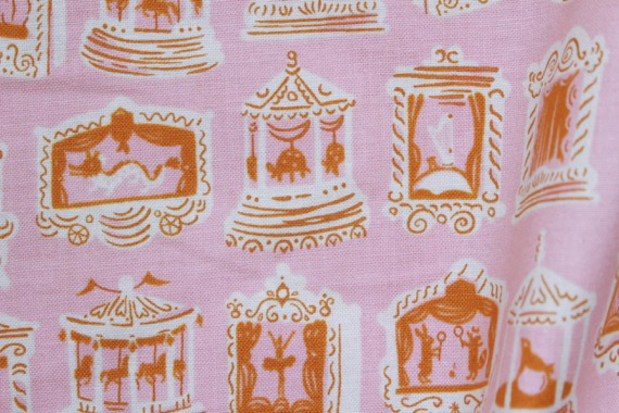 Jip小さなメリーゴーランド ピンク